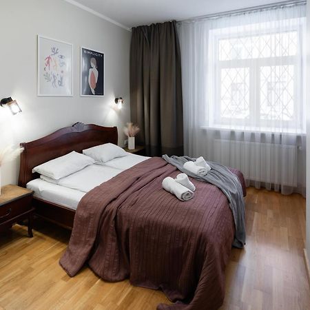 Riga Embassy Center Apartment With Parking Eksteriør billede