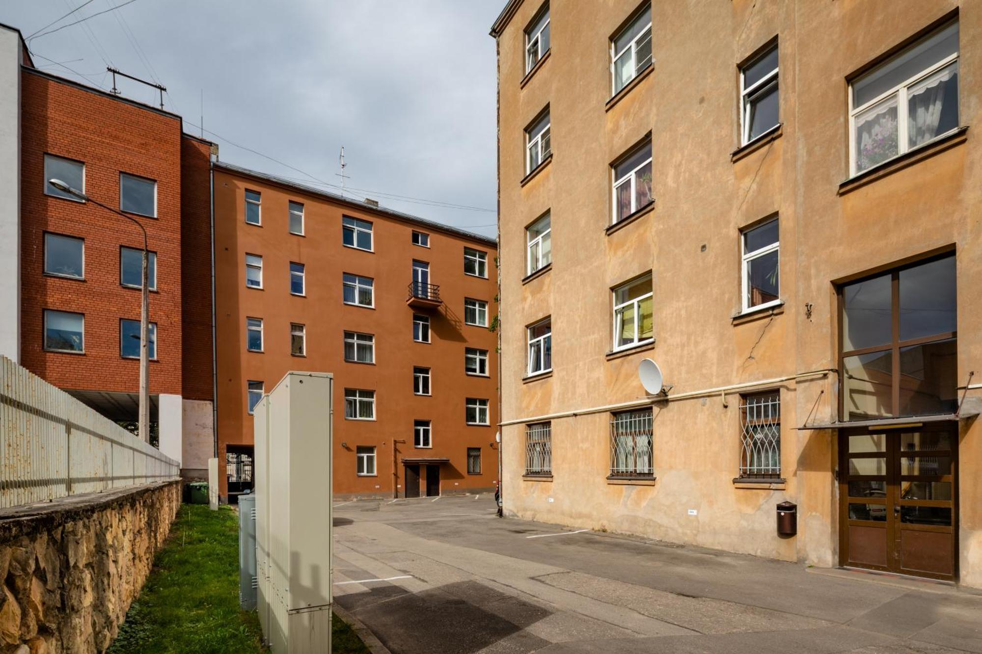 Riga Embassy Center Apartment With Parking Eksteriør billede