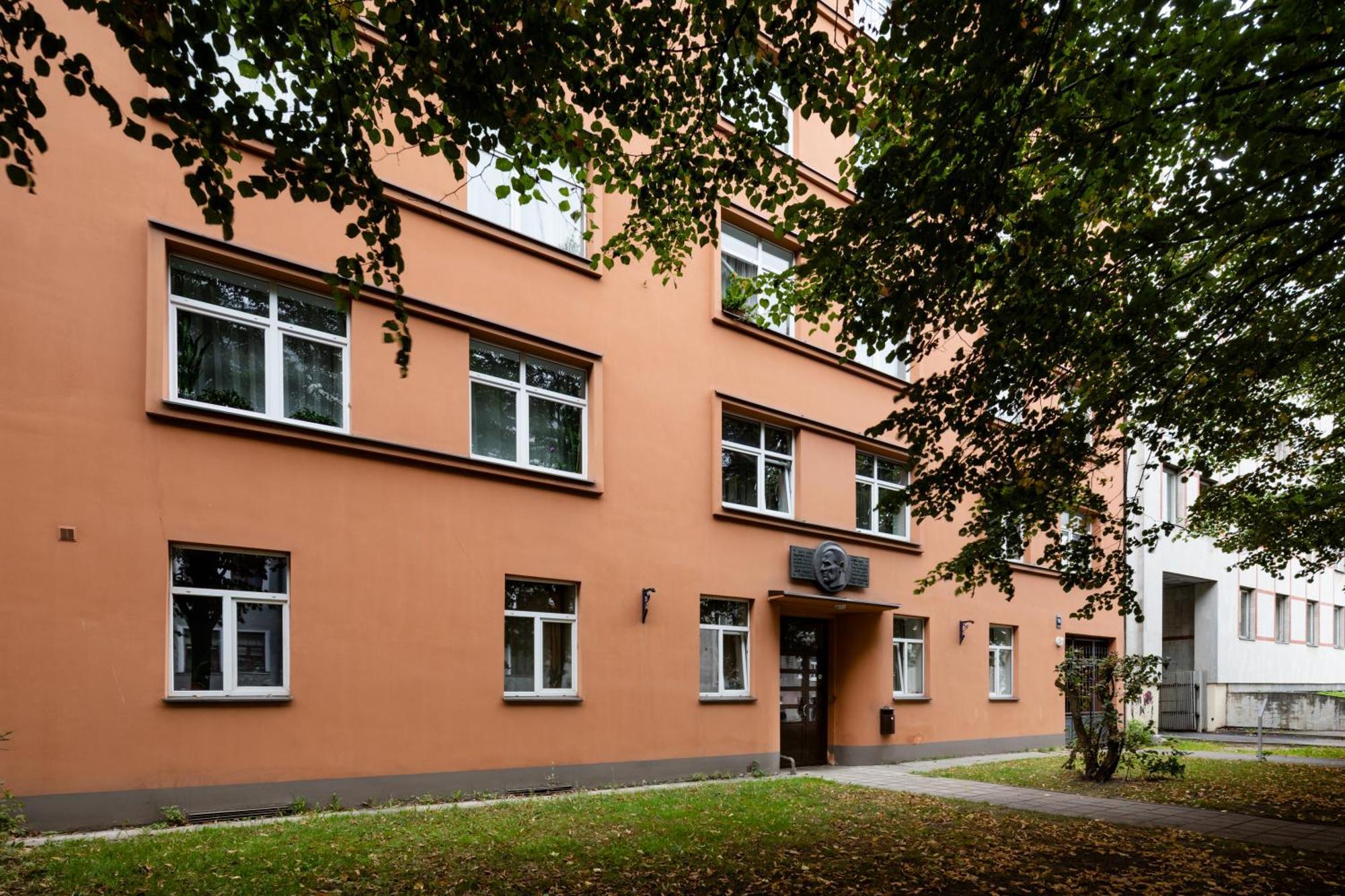 Riga Embassy Center Apartment With Parking Eksteriør billede